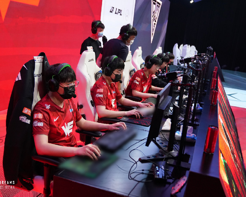 越发激烈 越发激烈