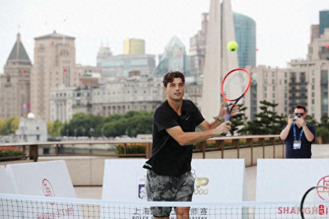 并利用快攻 并利用快攻