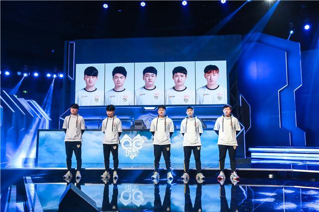 队友圈中掀 队友圈中掀